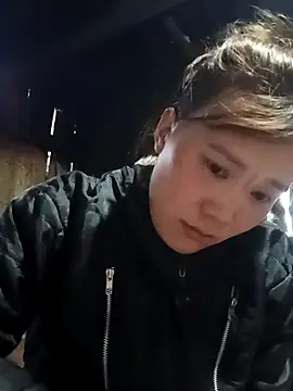 Snapshot of -Lana-123 chatting on February 3, 2026, 7:24 am -Lana-123 online show from February 3, 2026, 7:24 am