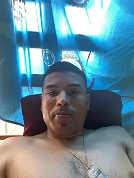 Snapshot of nico23_martin chatting on October 29, 2025, 4:06 pm nico23 martin online show from October 29, 2025, 4:06 pm