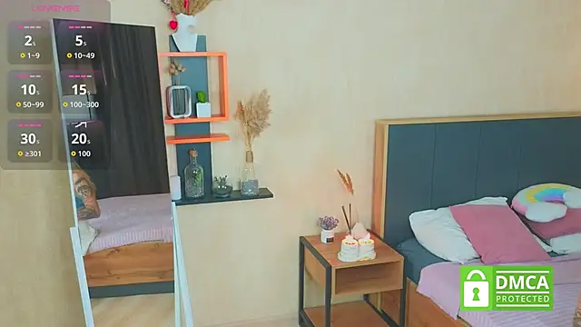 Ronesmee online show from October 30, 2025, 4:04 pm