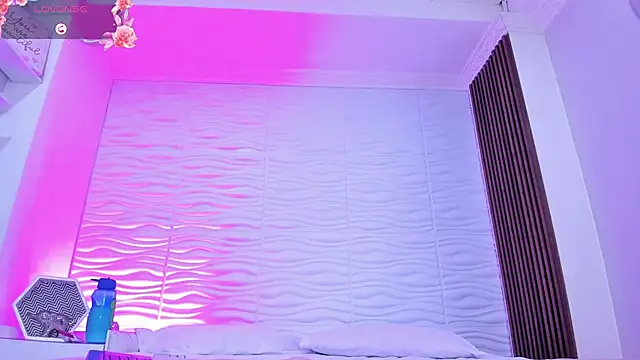 Snapshot of AudreyHayworth chatting on December 4, 2025, 12:04 pm AudreyHayworth online show from December 4, 2025, 12:04 pm