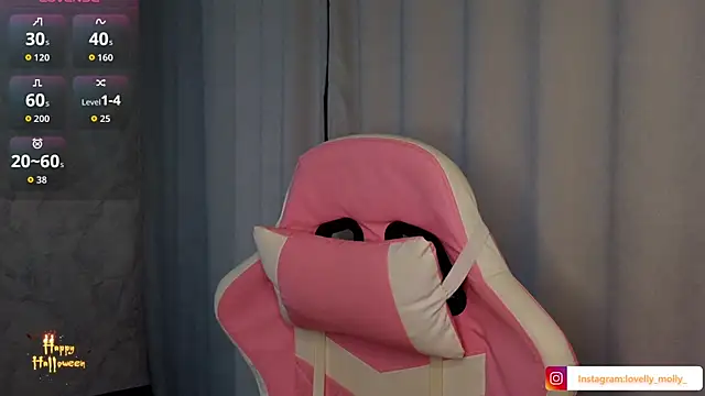 Snapshot of Lovelly_molly1 chatting on October 31, 2025, 4:47 pm Lovelly molly1 online show from October 31, 2025, 4:47 pm