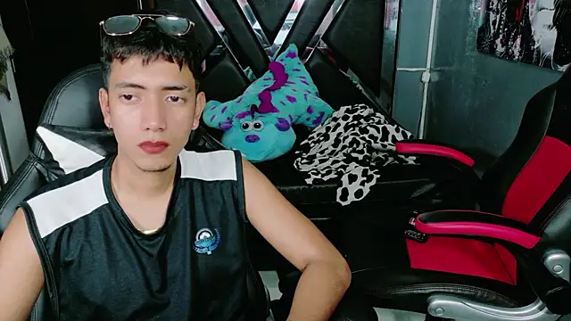 Snapshot of darwinandbrayann chatting on November 29, 2025, 3:45 pm darwinandbrayann online show from November 29, 2025, 3:45 pm