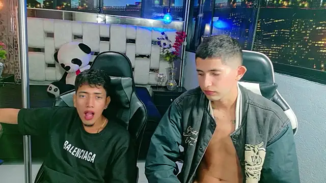 Snapshot of darwinandbrayann chatting on November 7, 2025, 3:55 am darwinandbrayann online show from November 7, 2025, 3:55 am