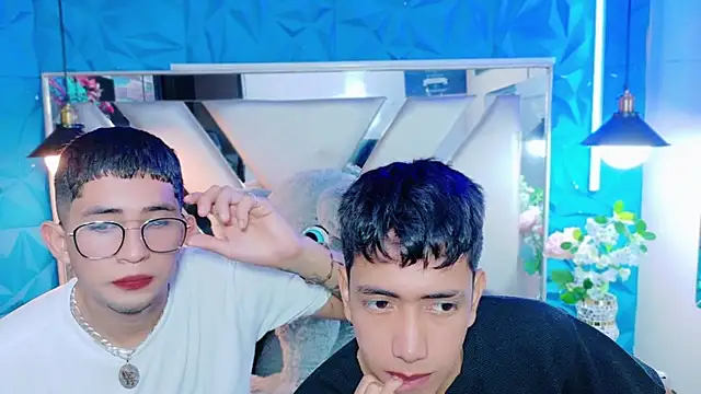 Snapshot of darwinandbrayann chatting on November 30, 2025, 8:09 pm darwinandbrayann online show from November 30, 2025, 8:09 pm