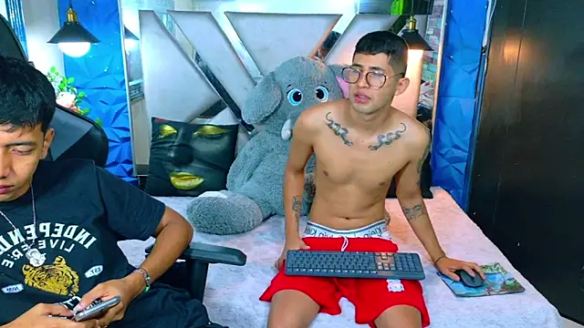 Snapshot of darwinandbrayann chatting on January 15, 2026, 3:10 am darwinandbrayann online show from January 15, 2026, 3:10 am