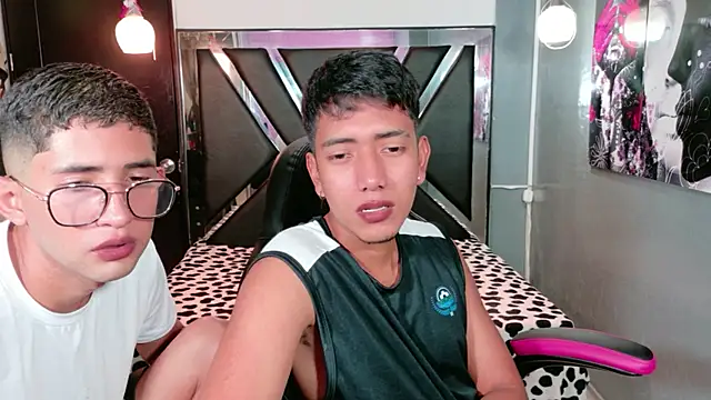 Snapshot of darwinandbrayann chatting on November 29, 2025, 3:39 am darwinandbrayann online show from November 29, 2025, 3:39 am