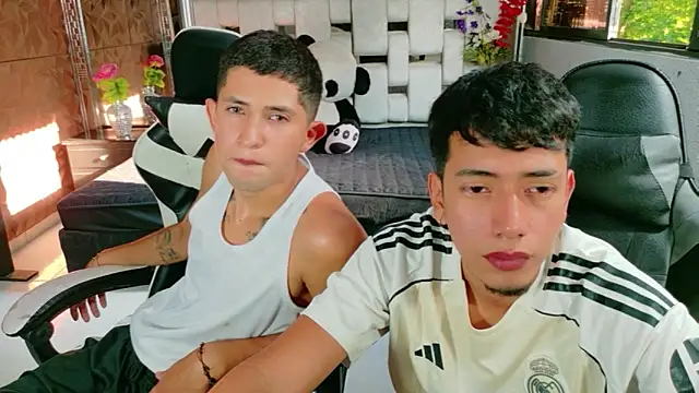 Snapshot of darwinandbrayann chatting on November 7, 2025, 9:08 pm darwinandbrayann online show from November 7, 2025, 9:08 pm