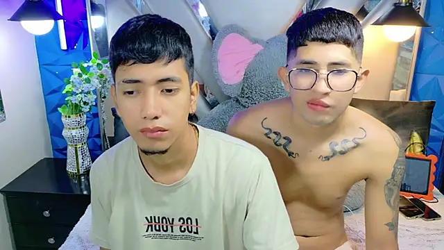 Snapshot of darwinandbrayann chatting on December 21, 2025, 4:14 am darwinandbrayann online show from December 21, 2025, 4:14 am