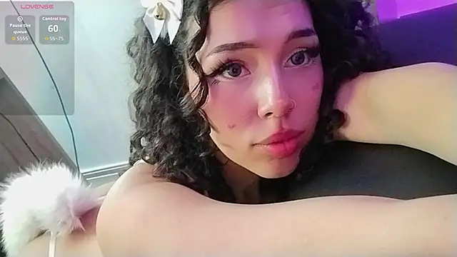 Snapshot of roseefancy19 chatting on November 3, 2025, 11:47 am roseefancy19 online show from November 3, 2025, 11:47 am