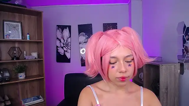 Snapshot of roseefancy19 chatting on November 15, 2025, 11:47 am roseefancy19 online show from November 15, 2025, 11:47 am