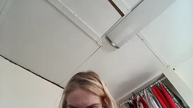 lanasharapovaxxx online show from January 17, 2026, 8:12 pm