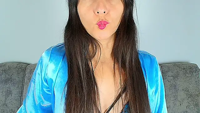 Snapshot of alana_pink95 chatting on November 18, 2025, 10:40 am alana pink95 online show from November 18, 2025, 10:40 am