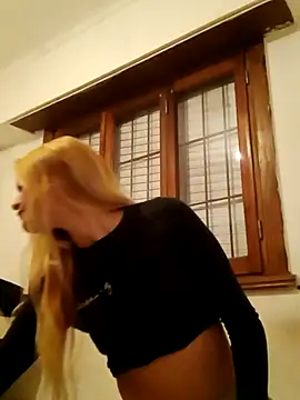 Snapshot of larubia_arg chatting on November 8, 2025, 3:54 am larubia arg online show from November 8, 2025, 3:54 am