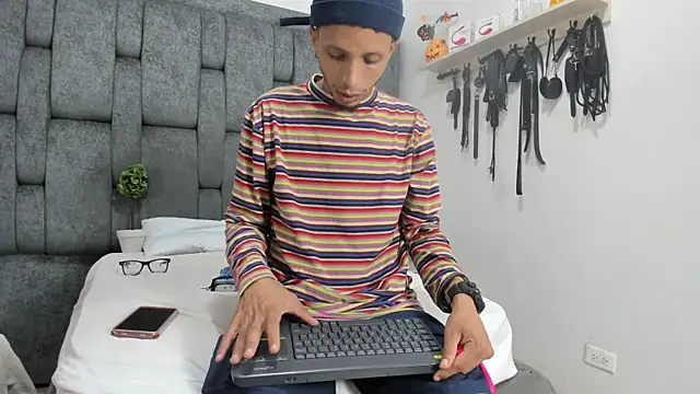 DamianandEva online show from November 13, 2025, 12:53 pm