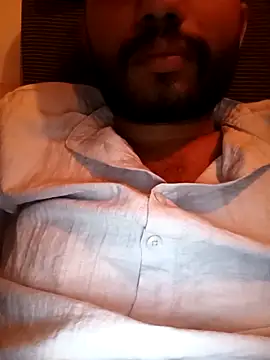 Advance01 online show from November 9, 2025, 2:43 pm