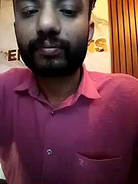 Advance01 online show from November 11, 2025, 10:43 am