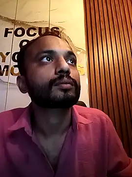 Advance01 online show from December 3, 2025, 6:40 pm