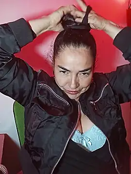 Snapshot of MaryRoze_ chatting on December 4, 2025, 11:37 pm MaryRoze online show from December 4, 2025, 11:37 pm