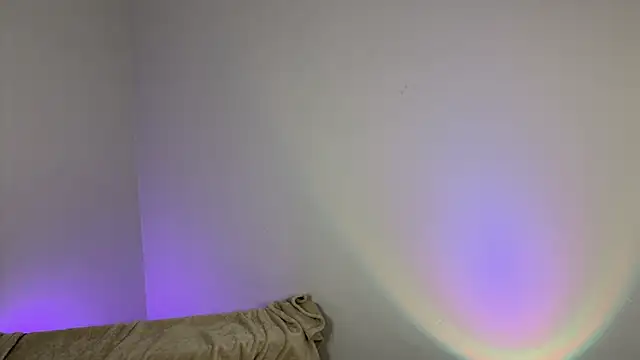 Snapshot of MilaSweethome chatting on November 8, 2025, 8:23 pm MilaSweethome online show from November 8, 2025, 8:23 pm