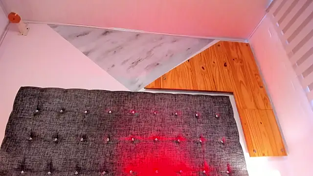 Snapshot of _tinyrose_ chatting on November 6, 2025, 8:02 pm tinyrose online show from November 6, 2025, 8:02 pm