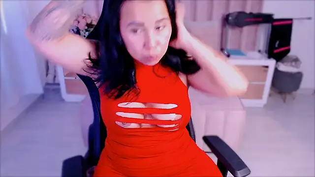 Snapshot of Natural_BIGASS_Nina chatting on November 12, 2025, 8:34 pm Natural BIGASS Nina online show from November 12, 2025, 8:34 pm