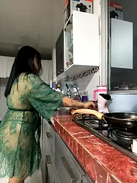 Snapshot of Natural_BIGASS_Nina chatting on December 4, 2025, 10:25 am Natural BIGASS Nina online show from December 4, 2025, 10:25 am