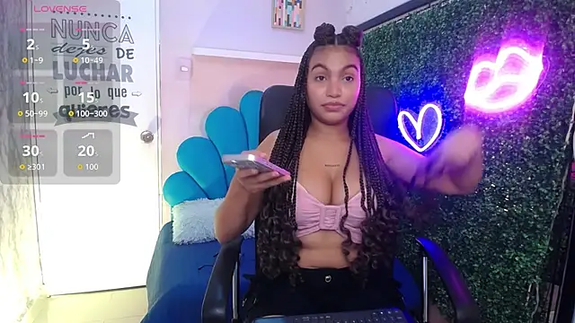 valeria martinez19 online show from November 7, 2025, 3:22 am