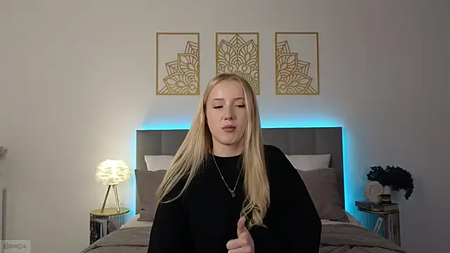 Snapshot of adele_armass chatting on November 28, 2025, 10:32 pm adele armass online show from November 28, 2025, 10:32 pm