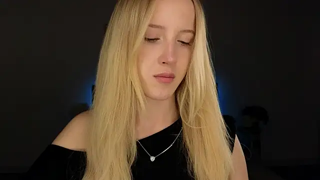 Snapshot of adele_armass chatting on May 23, 2026, 9:14 pm adele armass online show from May 23, 2026, 9:14 pm