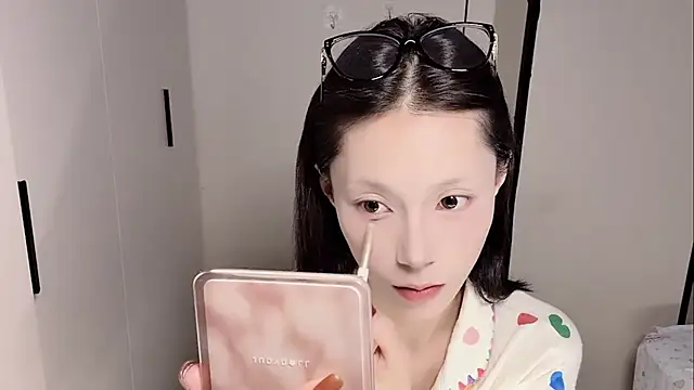 yuyu-33 online show from November 17, 2025, 12:36 am