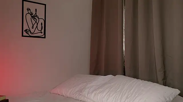 Snapshot of SeleneNova chatting on February 24, 2026, 3:57 pm SeleneNova online show from February 24, 2026, 3:57 pm