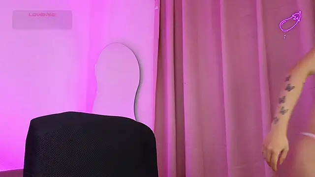 BabyLauritaa online show from December 21, 2025, 1:08 am