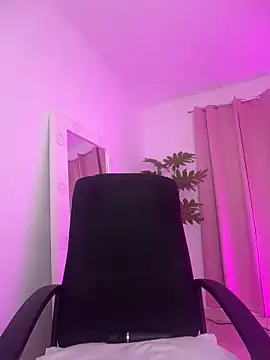 BabyLauritaa online show from March 28, 2026, 11:06 pm