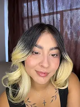 Elina Hills online show from June 4, 2026, 8:24 pm