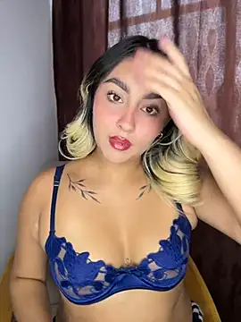 Snapshot of Elina_Hills chatting on July 14, 2026, 7:09 pm Elina Hills online show from July 14, 2026, 7:09 pm