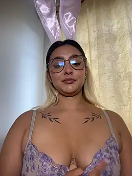 Elina Hills online show from March 31, 2026, 6:21 pm