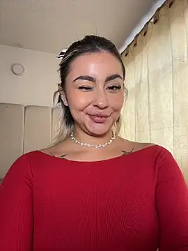 Snapshot of Elina_Hills chatting on January 31, 2026, 7:12 pm Elina Hills online show from January 31, 2026, 7:12 pm