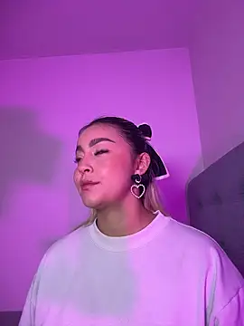 Snapshot of Elina_Hills chatting on February 4, 2026, 3:07 pm Elina Hills online show from February 4, 2026, 3:07 pm