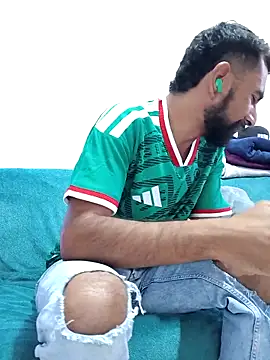 Snapshot of Barbanegra91mx chatting on June 16, 2026, 12:32 am Barbanegra91mx online show from June 16, 2026, 12:32 am