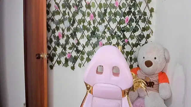 Snapshot of melani_ferraraa_ chatting on November 27, 2025, 7:53 am melani ferraraa online show from November 27, 2025, 7:53 am