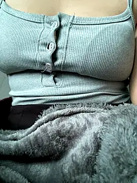 Snapshot of lylyyou chatting on December 2, 2025, 6:26 am lylyyou online show from December 2, 2025, 6:26 am