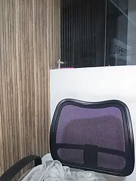 Valk submissive online show from April 5, 2026, 4:52 am