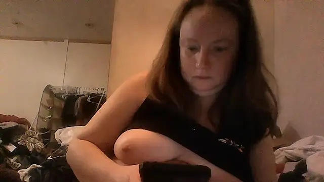 kcandler27 online show from December 18, 2025, 8:41 am