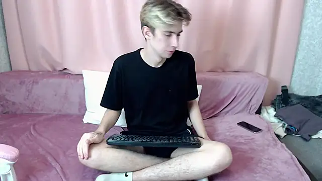 Snapshot of Harvey_foster chatting on November 2, 2025, 10:15 pm Harvey foster online show from November 2, 2025, 10:15 pm