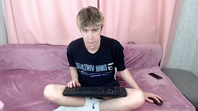 Snapshot of Harvey_foster chatting on November 14, 2025, 10:30 am Harvey foster online show from November 14, 2025, 10:30 am