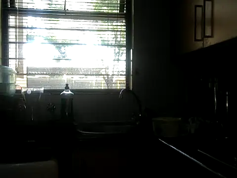 Snapshot of NewBeginnings8 chatting on November 9, 2025, 6:06 am NewBeginnings8 online show from November 9, 2025, 6:06 am