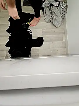 elbrito0 online show from March 10, 2026, 2:32 pm