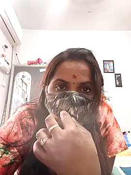 Snapshot of Cutie_Rani chatting on October 31, 2025, 9:17 am Cutie Rani online show from October 31, 2025, 9:17 am