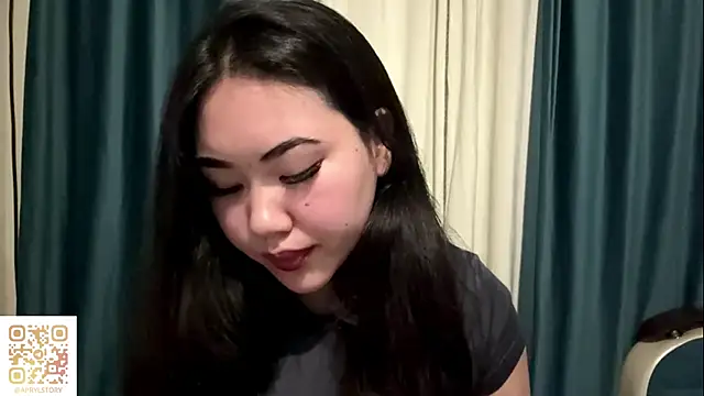 APRYLSUN online show from November 17, 2025, 1:26 pm