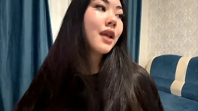 APRYLSUN online show from November 11, 2025, 11:38 am